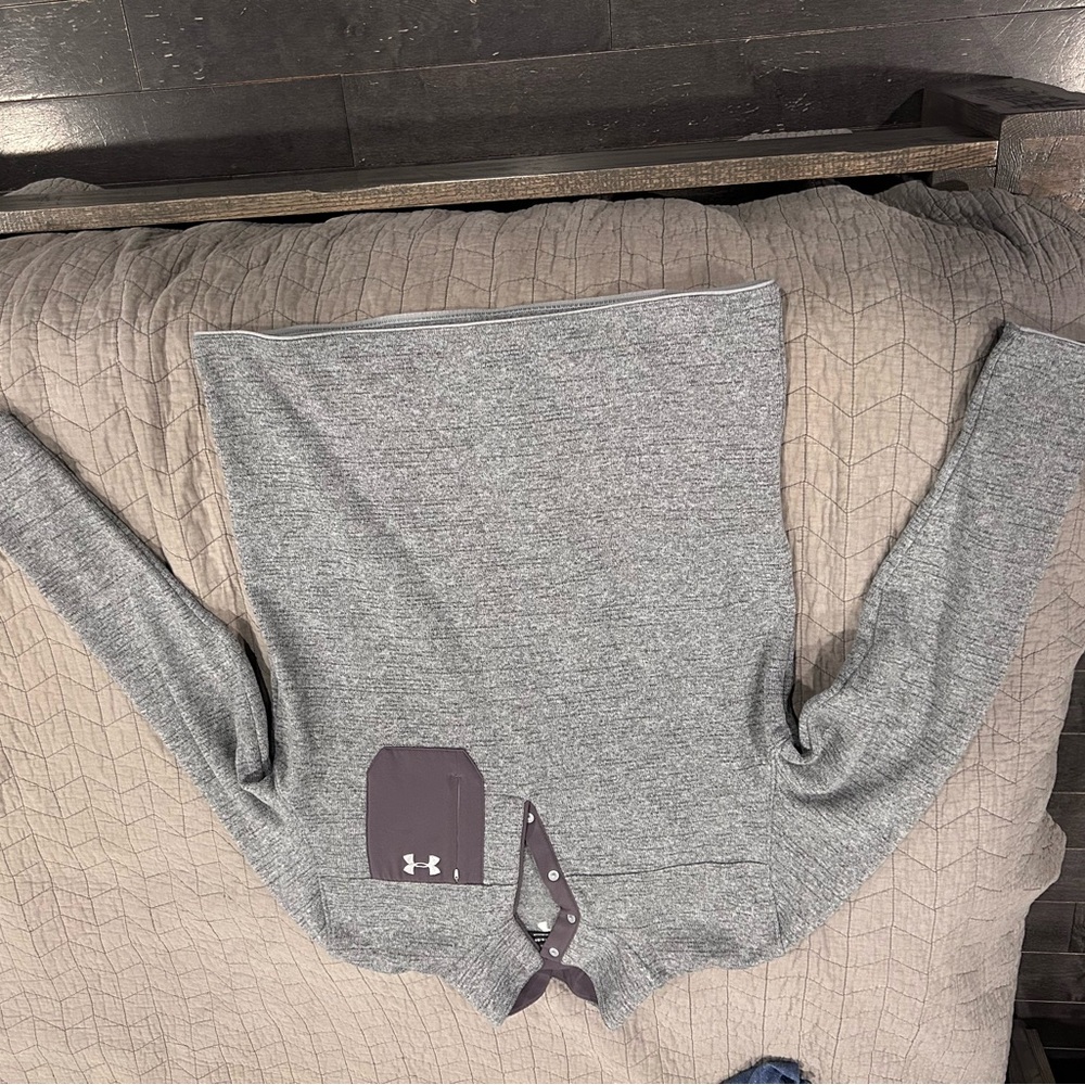 Under Armour Mens Gray Sweater